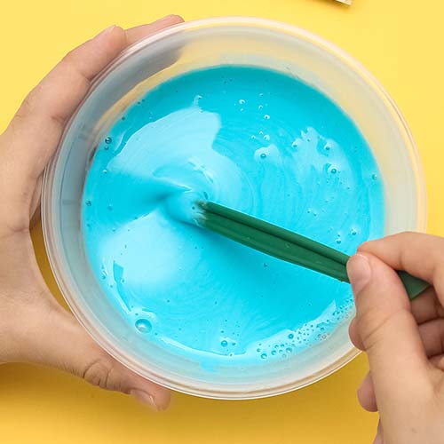 How to make an Oobleck - just two ingredients